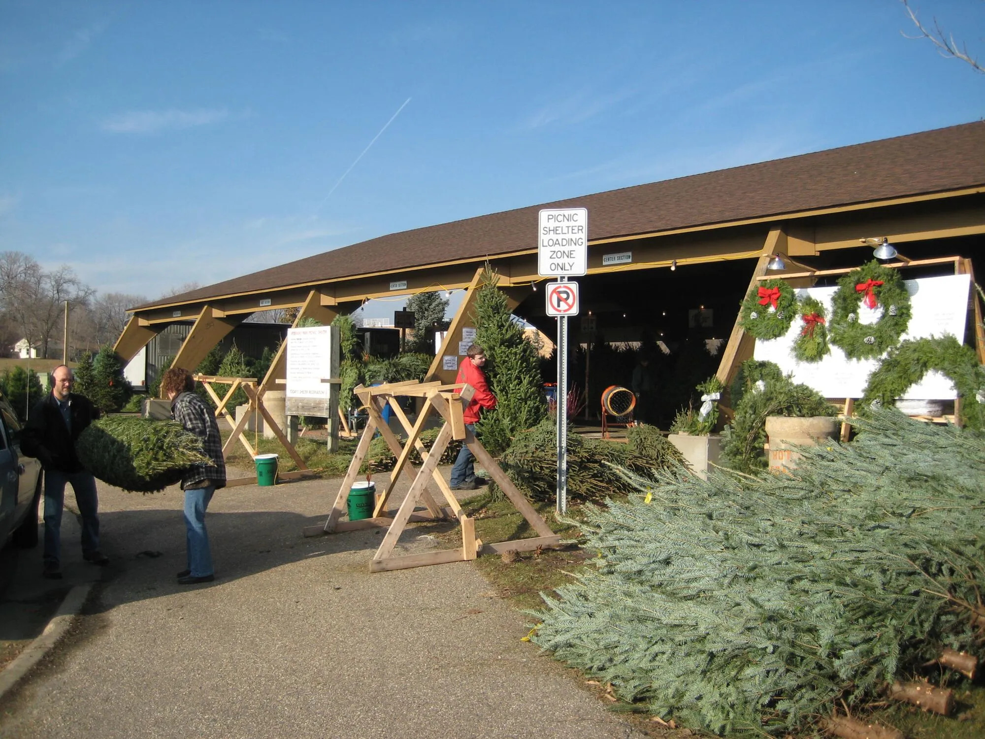The B&J Trees lot at Richfield